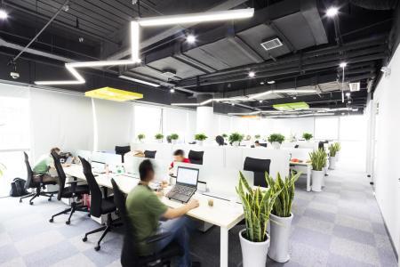 S5 Downsizing Office Tips: Why You Need Onsite Storage For Your Business